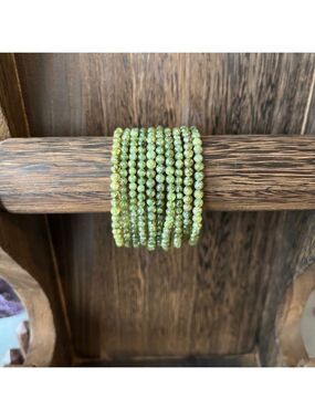 Peridot Bracelet (One)